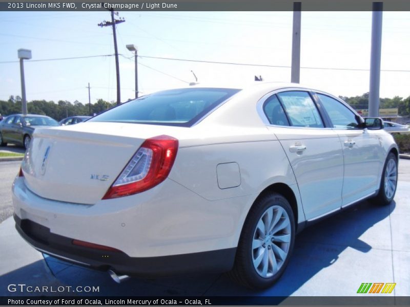 Crystal Champagne / Light Dune 2013 Lincoln MKS FWD