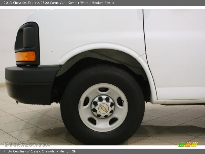 Summit White / Medium Pewter 2013 Chevrolet Express 2500 Cargo Van