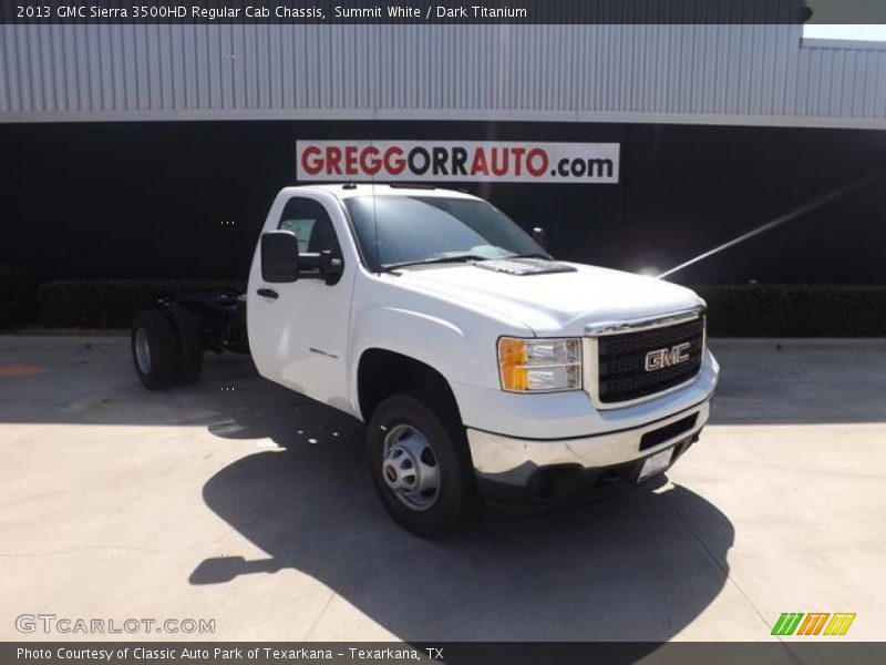 Summit White / Dark Titanium 2013 GMC Sierra 3500HD Regular Cab Chassis