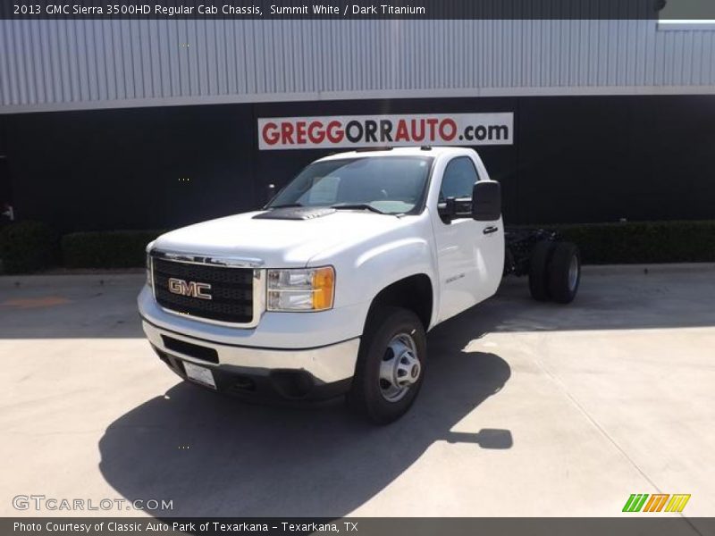 Summit White / Dark Titanium 2013 GMC Sierra 3500HD Regular Cab Chassis