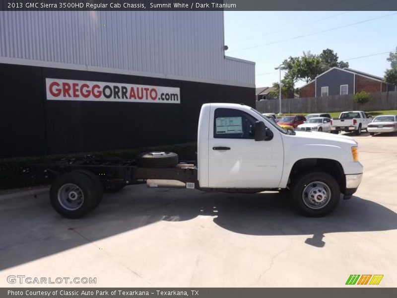Summit White / Dark Titanium 2013 GMC Sierra 3500HD Regular Cab Chassis