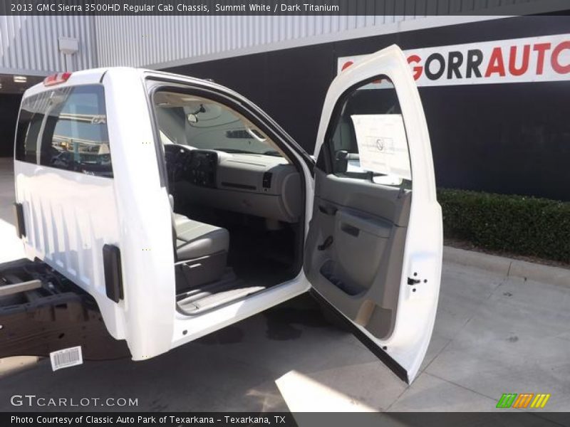 Summit White / Dark Titanium 2013 GMC Sierra 3500HD Regular Cab Chassis