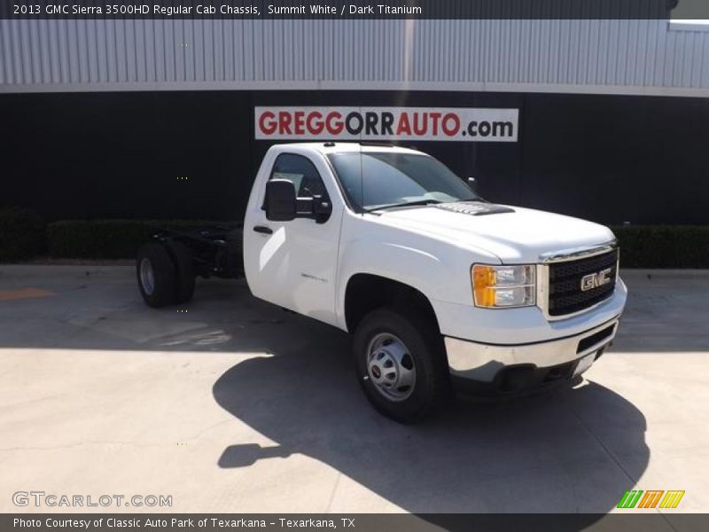 Summit White / Dark Titanium 2013 GMC Sierra 3500HD Regular Cab Chassis