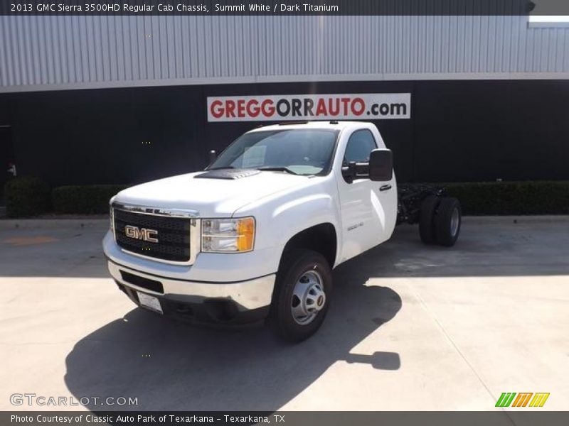 Summit White / Dark Titanium 2013 GMC Sierra 3500HD Regular Cab Chassis