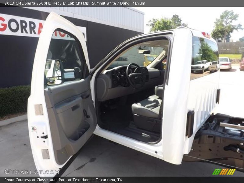 Summit White / Dark Titanium 2013 GMC Sierra 3500HD Regular Cab Chassis