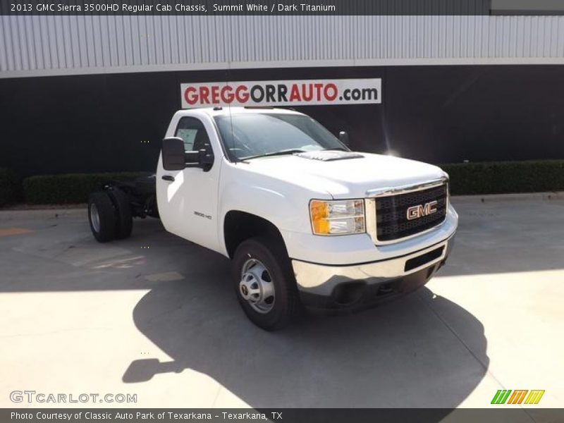Summit White / Dark Titanium 2013 GMC Sierra 3500HD Regular Cab Chassis