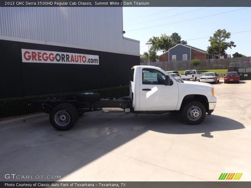 Summit White / Dark Titanium 2013 GMC Sierra 3500HD Regular Cab Chassis