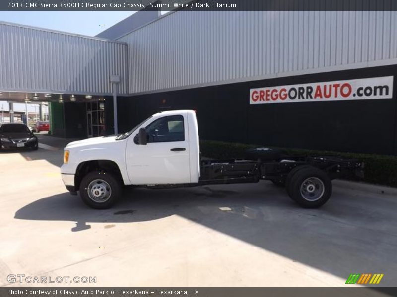 Summit White / Dark Titanium 2013 GMC Sierra 3500HD Regular Cab Chassis