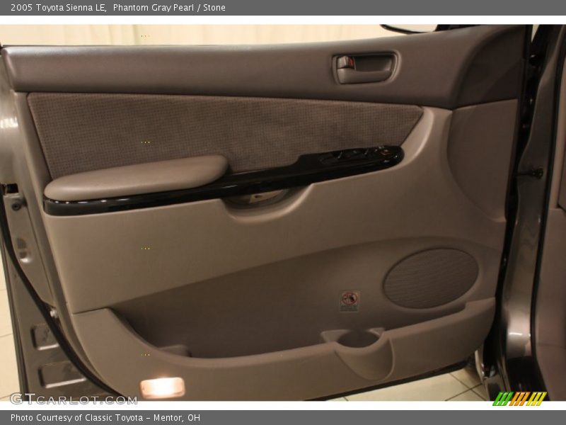 Phantom Gray Pearl / Stone 2005 Toyota Sienna LE