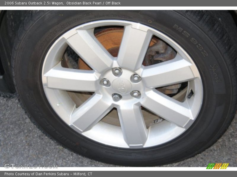 Obsidian Black Pearl / Off Black 2006 Subaru Outback 2.5i Wagon