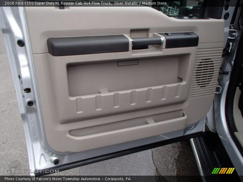 Door Panel of 2008 F350 Super Duty XL Regular Cab 4x4 Plow Truck