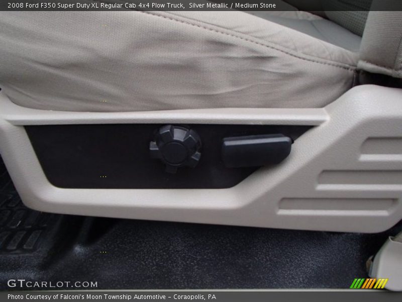 Silver Metallic / Medium Stone 2008 Ford F350 Super Duty XL Regular Cab 4x4 Plow Truck