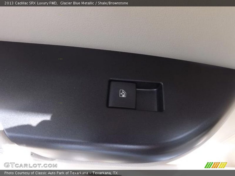 Glacier Blue Metallic / Shale/Brownstone 2013 Cadillac SRX Luxury FWD