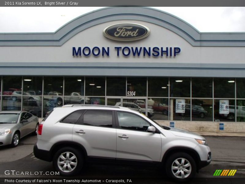 Bright Silver / Gray 2011 Kia Sorento LX