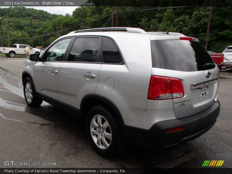 Bright Silver / Gray 2011 Kia Sorento LX