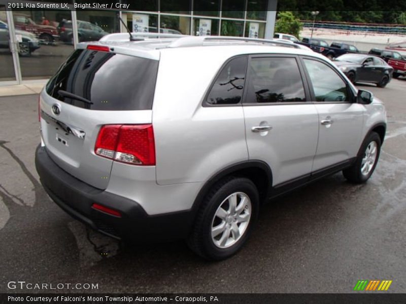 Bright Silver / Gray 2011 Kia Sorento LX