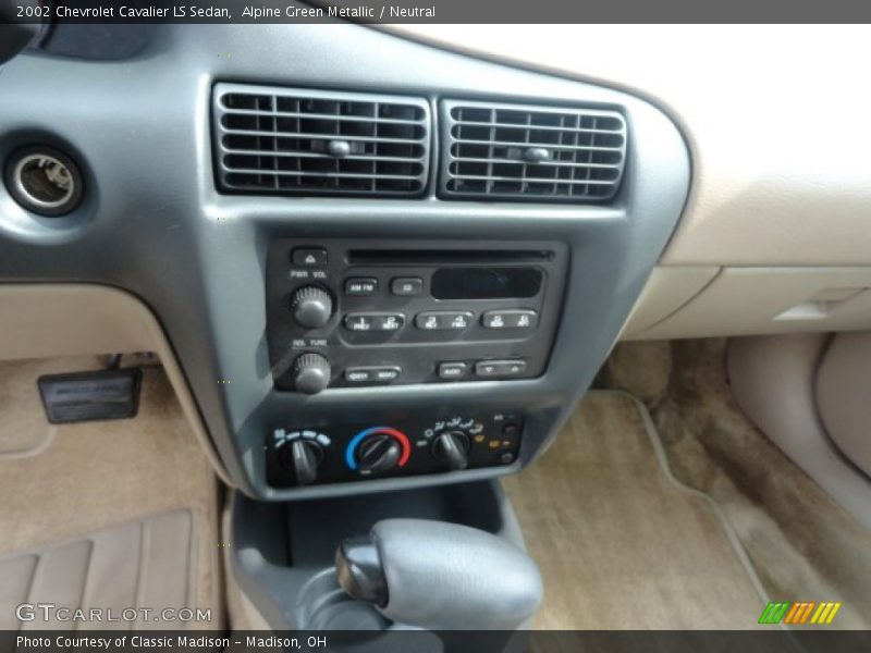 Alpine Green Metallic / Neutral 2002 Chevrolet Cavalier LS Sedan