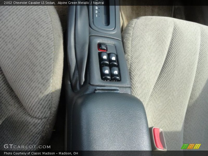 Alpine Green Metallic / Neutral 2002 Chevrolet Cavalier LS Sedan