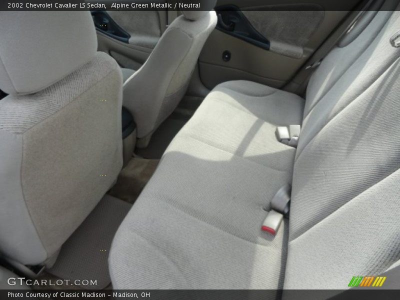 Alpine Green Metallic / Neutral 2002 Chevrolet Cavalier LS Sedan