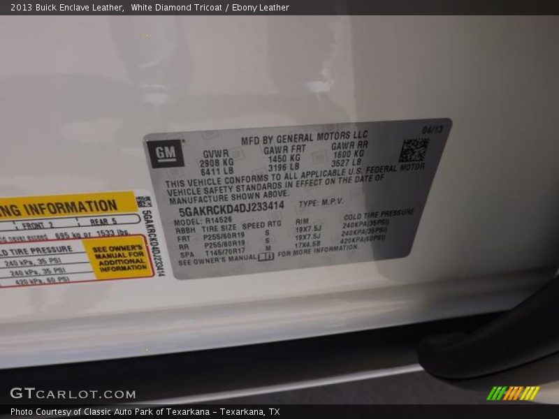 White Diamond Tricoat / Ebony Leather 2013 Buick Enclave Leather