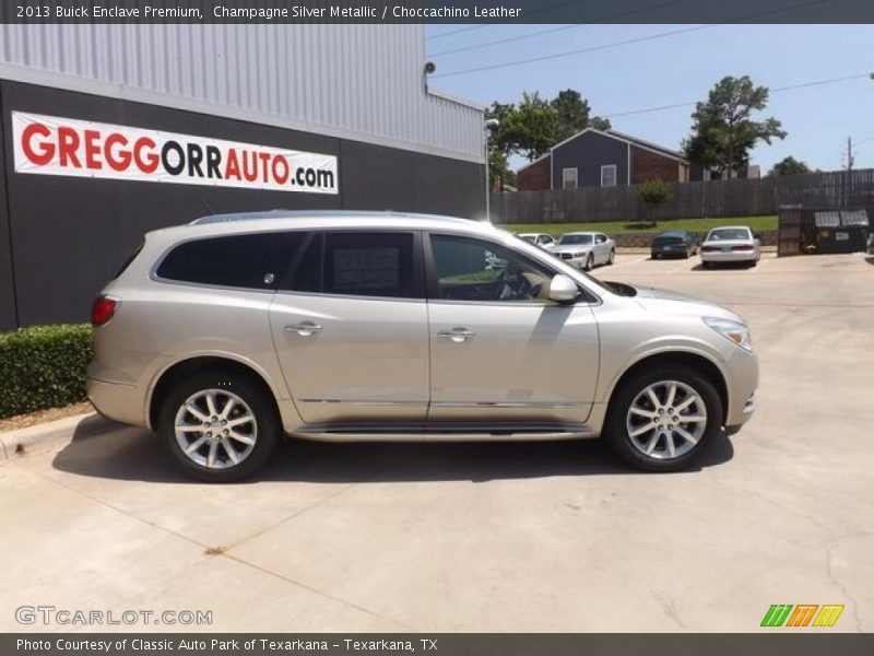 Champagne Silver Metallic / Choccachino Leather 2013 Buick Enclave Premium
