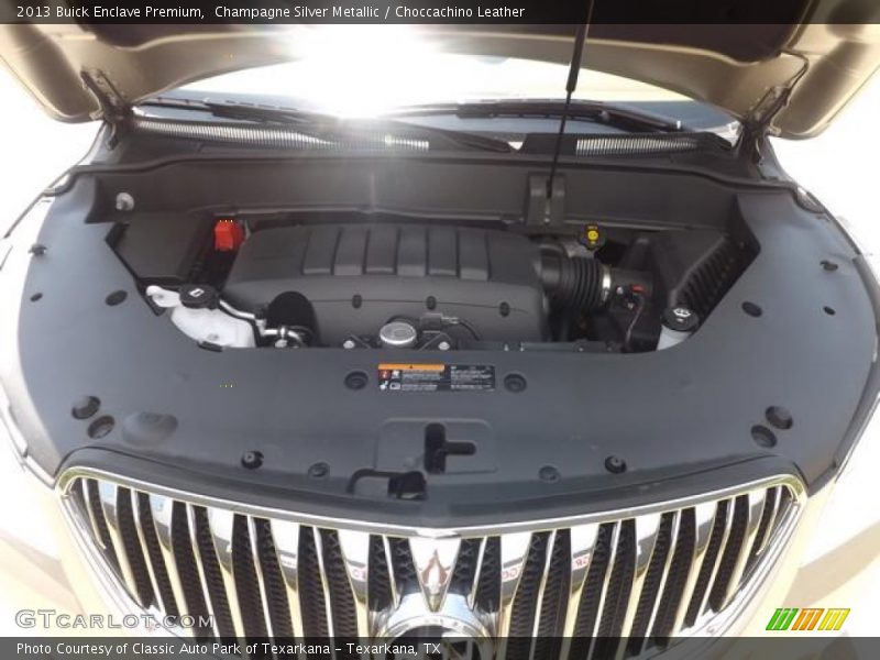 Champagne Silver Metallic / Choccachino Leather 2013 Buick Enclave Premium