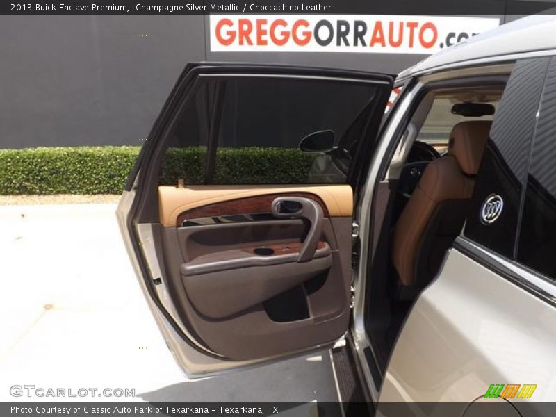 Champagne Silver Metallic / Choccachino Leather 2013 Buick Enclave Premium