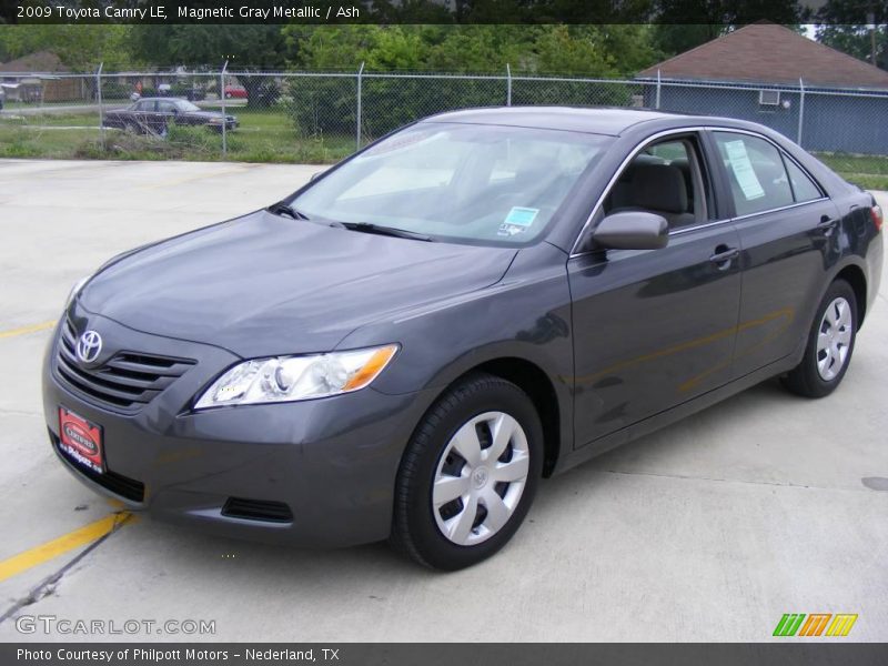 Magnetic Gray Metallic / Ash 2009 Toyota Camry LE