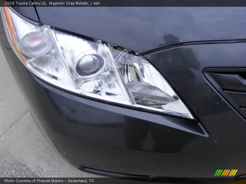 Magnetic Gray Metallic / Ash 2009 Toyota Camry LE