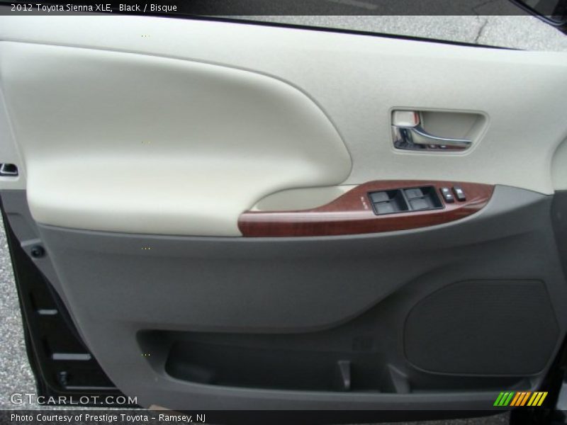Black / Bisque 2012 Toyota Sienna XLE