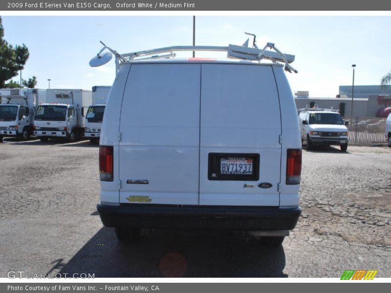 Oxford White / Medium Flint 2009 Ford E Series Van E150 Cargo