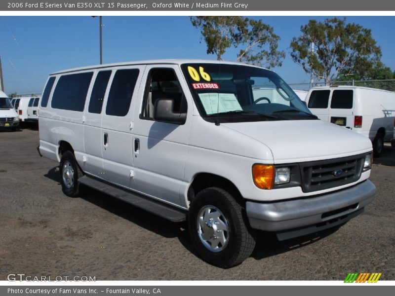 Oxford White / Medium Flint Grey 2006 Ford E Series Van E350 XLT 15 Passenger