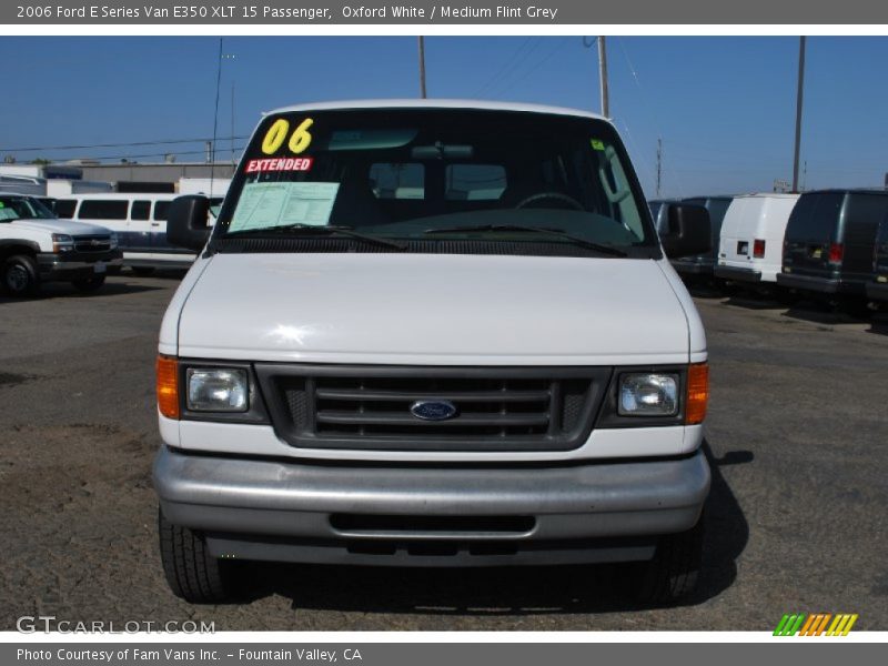 Oxford White / Medium Flint Grey 2006 Ford E Series Van E350 XLT 15 Passenger