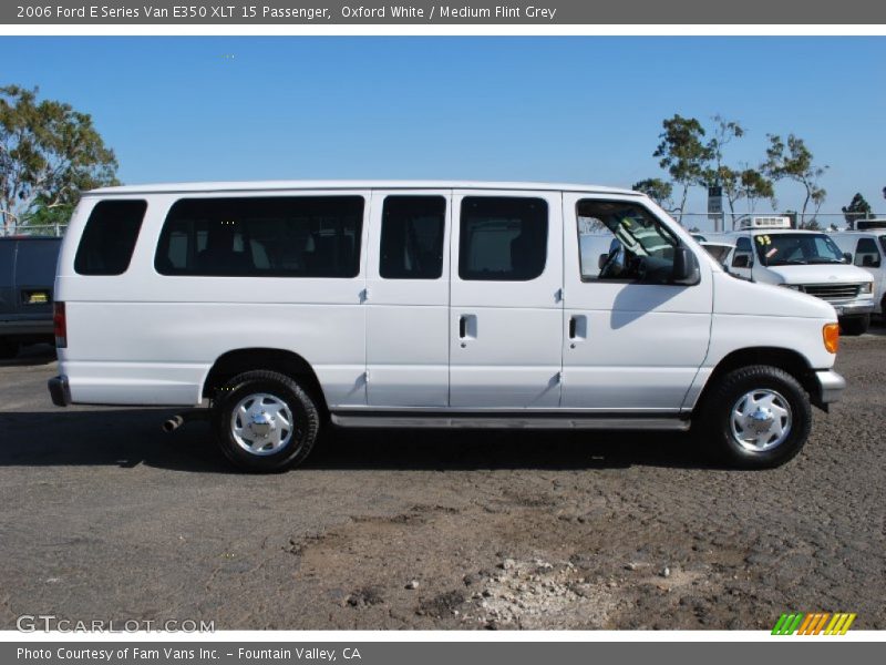  2006 E Series Van E350 XLT 15 Passenger Oxford White