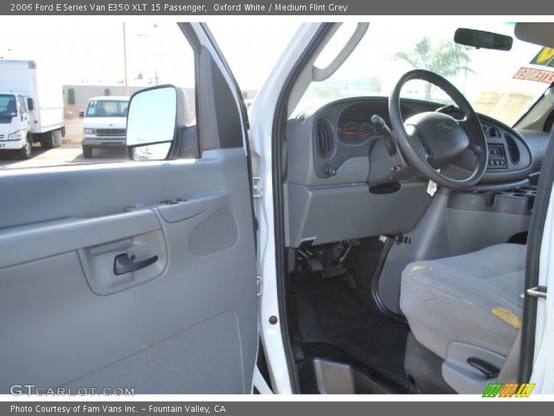 Oxford White / Medium Flint Grey 2006 Ford E Series Van E350 XLT 15 Passenger