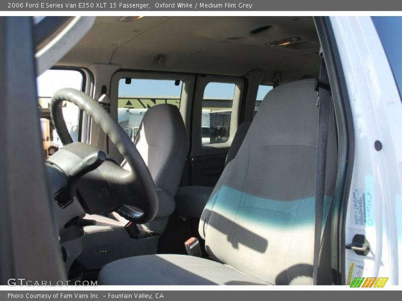 Oxford White / Medium Flint Grey 2006 Ford E Series Van E350 XLT 15 Passenger
