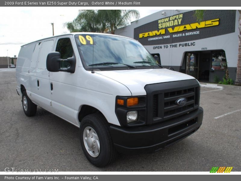 Oxford White / Medium Flint 2009 Ford E Series Van E250 Super Duty Cargo