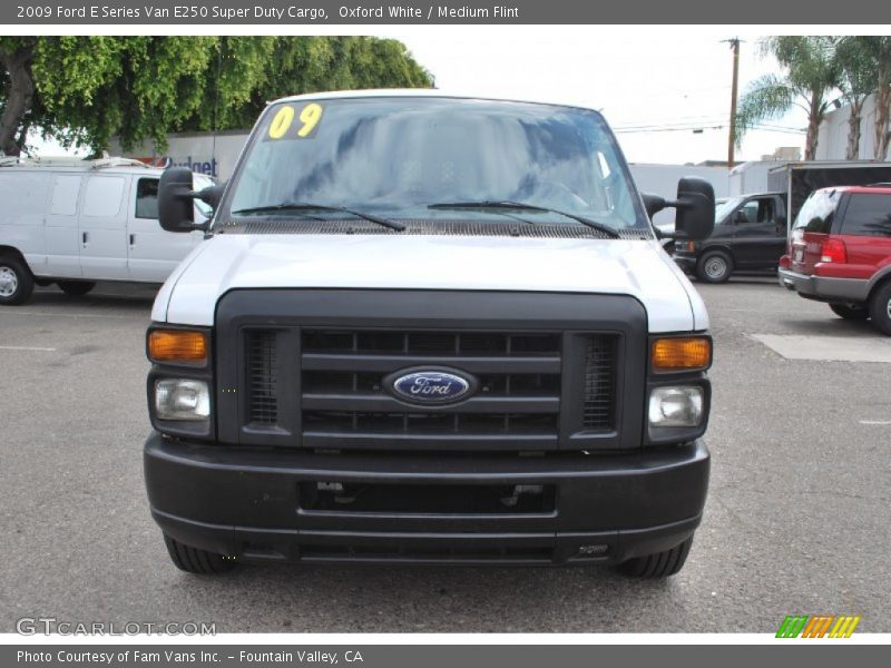 Oxford White / Medium Flint 2009 Ford E Series Van E250 Super Duty Cargo