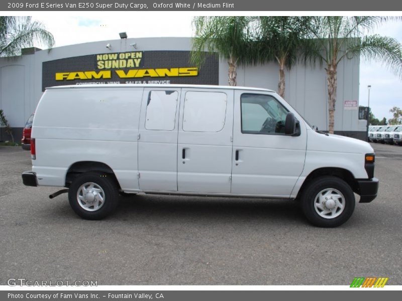 Oxford White / Medium Flint 2009 Ford E Series Van E250 Super Duty Cargo