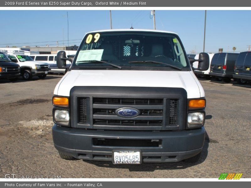 Oxford White / Medium Flint 2009 Ford E Series Van E250 Super Duty Cargo
