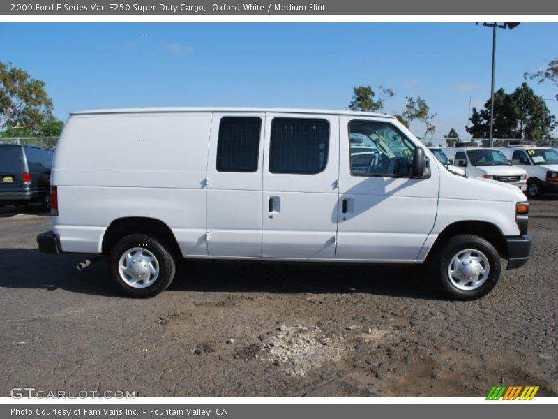 Oxford White / Medium Flint 2009 Ford E Series Van E250 Super Duty Cargo