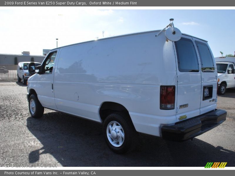 Oxford White / Medium Flint 2009 Ford E Series Van E250 Super Duty Cargo