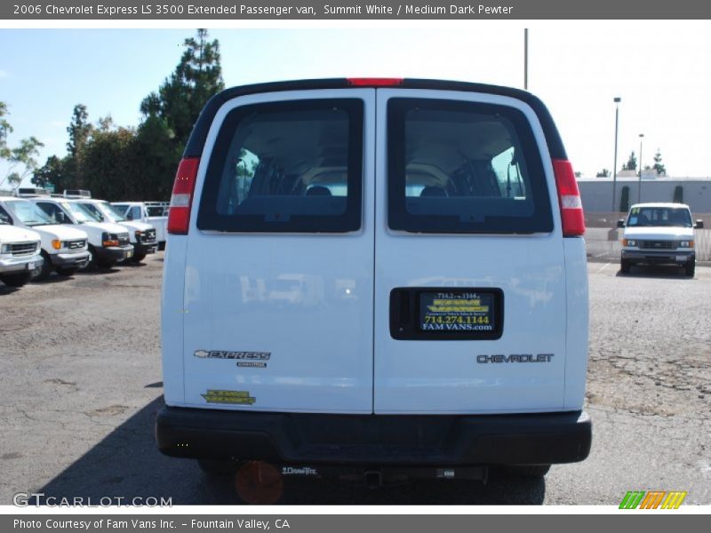 Summit White / Medium Dark Pewter 2006 Chevrolet Express LS 3500 Extended Passenger van