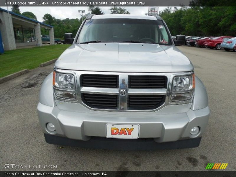 Bright Silver Metallic / Dark Slate Gray/Light Slate Gray 2010 Dodge Nitro SE 4x4