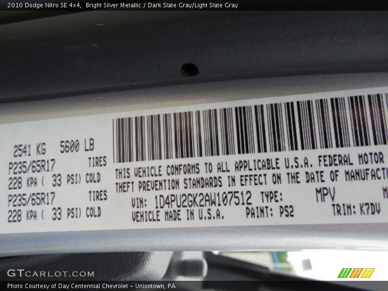 Bright Silver Metallic / Dark Slate Gray/Light Slate Gray 2010 Dodge Nitro SE 4x4