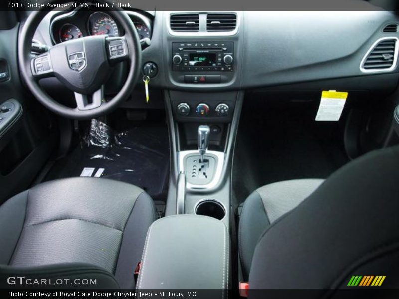Black / Black 2013 Dodge Avenger SE V6