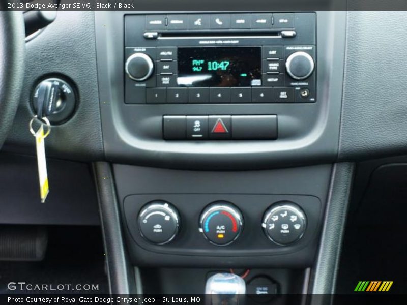 Black / Black 2013 Dodge Avenger SE V6