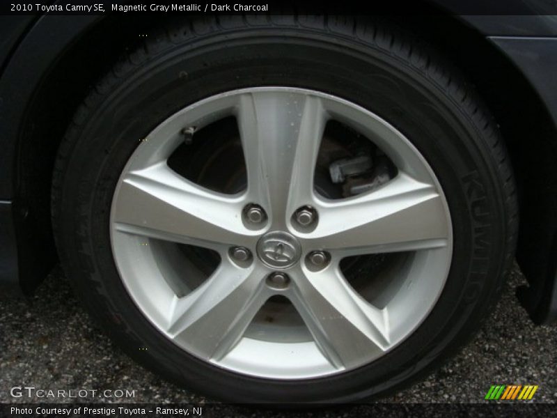 Magnetic Gray Metallic / Dark Charcoal 2010 Toyota Camry SE