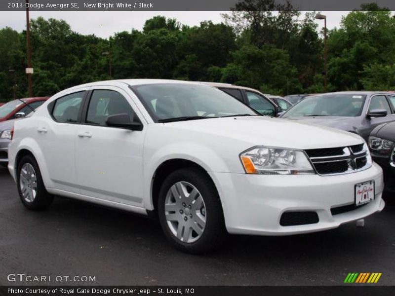 New Bright White / Black 2013 Dodge Avenger SE