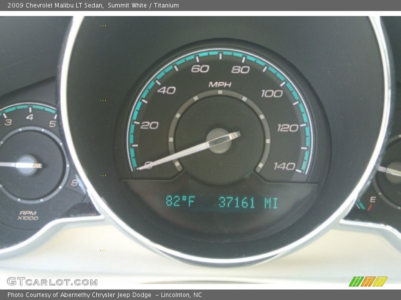 Summit White / Titanium 2009 Chevrolet Malibu LT Sedan